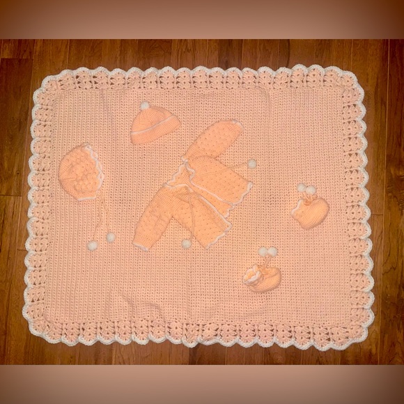 Crochet Baby Layette & Blanket Set Beanie Hat, Bonnet, Booties, Sweater homemade - Picture 2 of 16